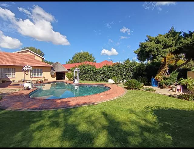 3 BEDROOM HOUSE FOR SALE IN BRACKENDOWNS